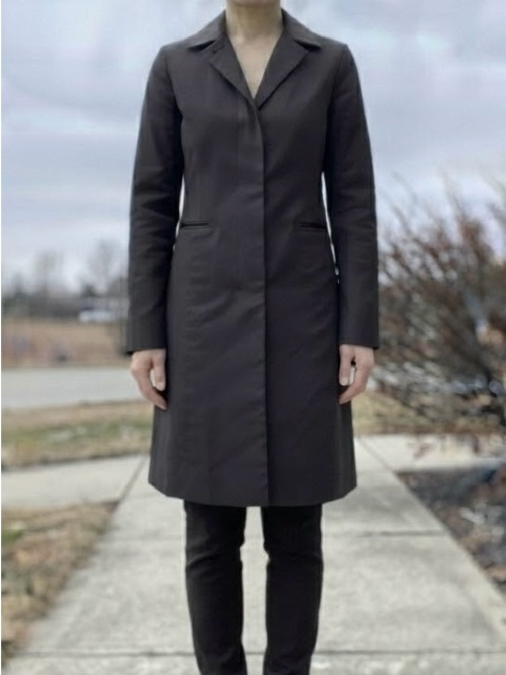 Ann Taylor Black Tailored Long Trench Coat Jacket 4 EUC Covered Buttons Pockets